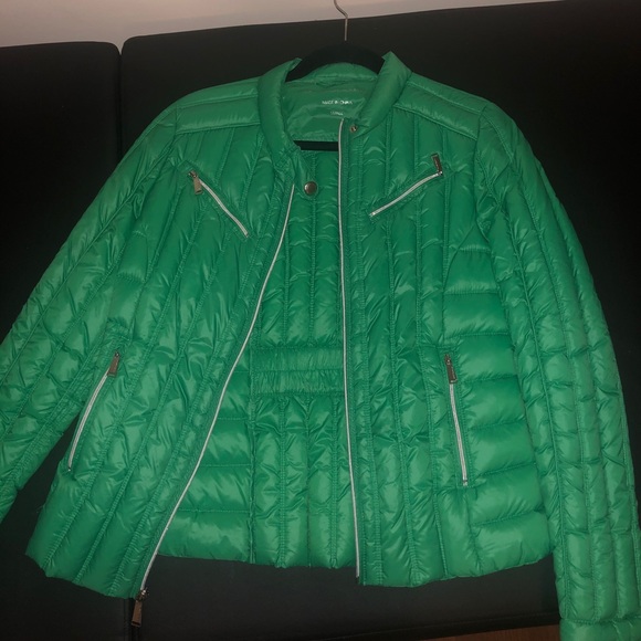 BCBG GREEN PUFF JACKET - Picture 1 of 3